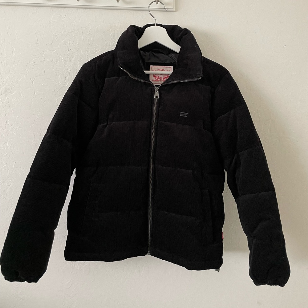 Levi’s Corduroy Puffer Jacket (Black)